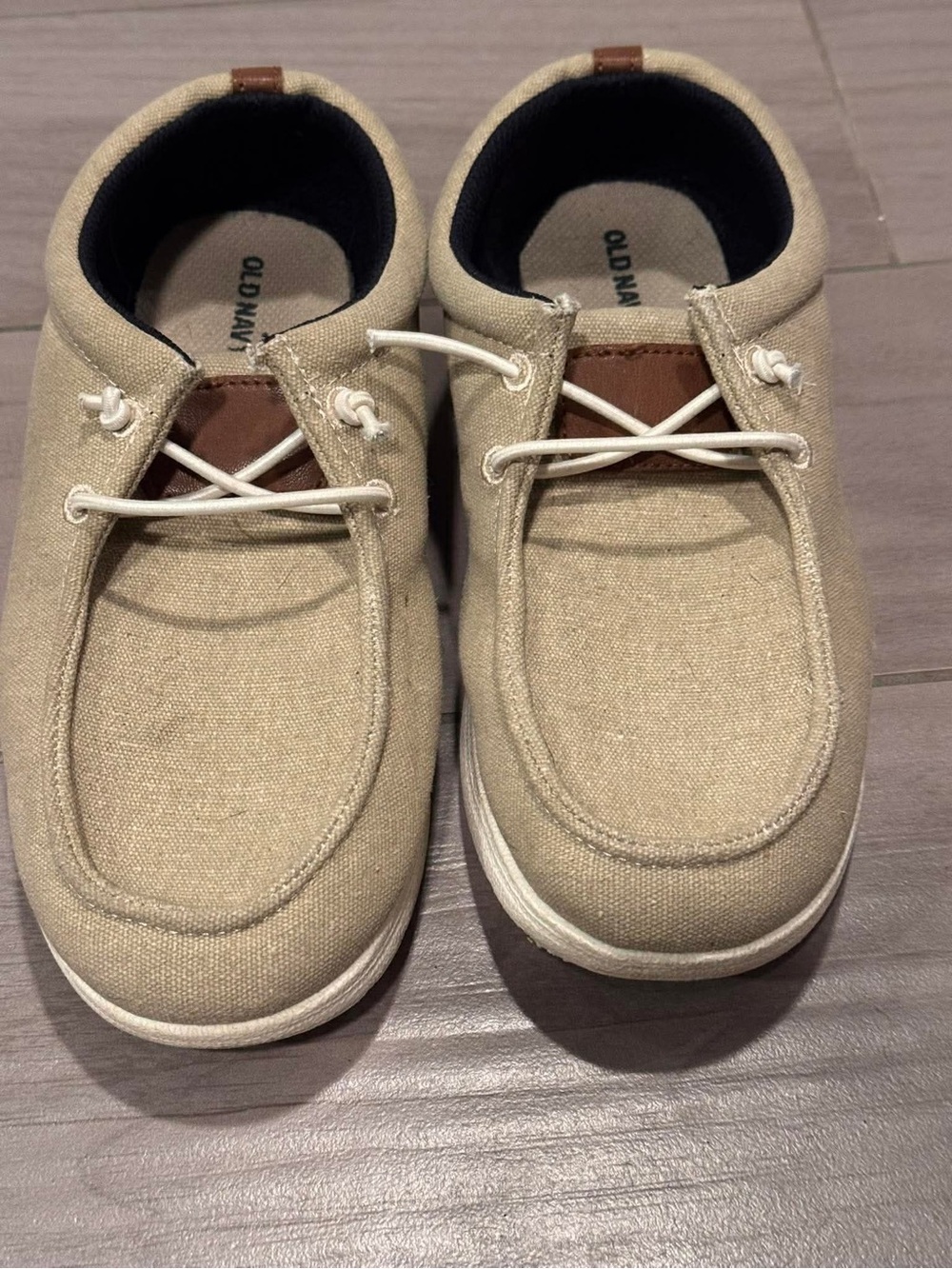 Old Navy Boys Beige Canvas Slip-On Sneakers size 6Y - Picture 2 of 7